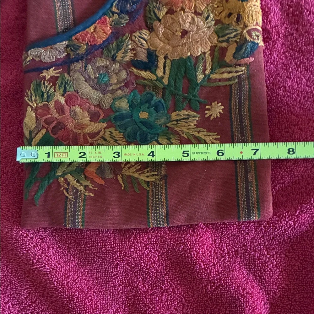 Floral Embroidered Shoulder Bag - Picture 2 of 6